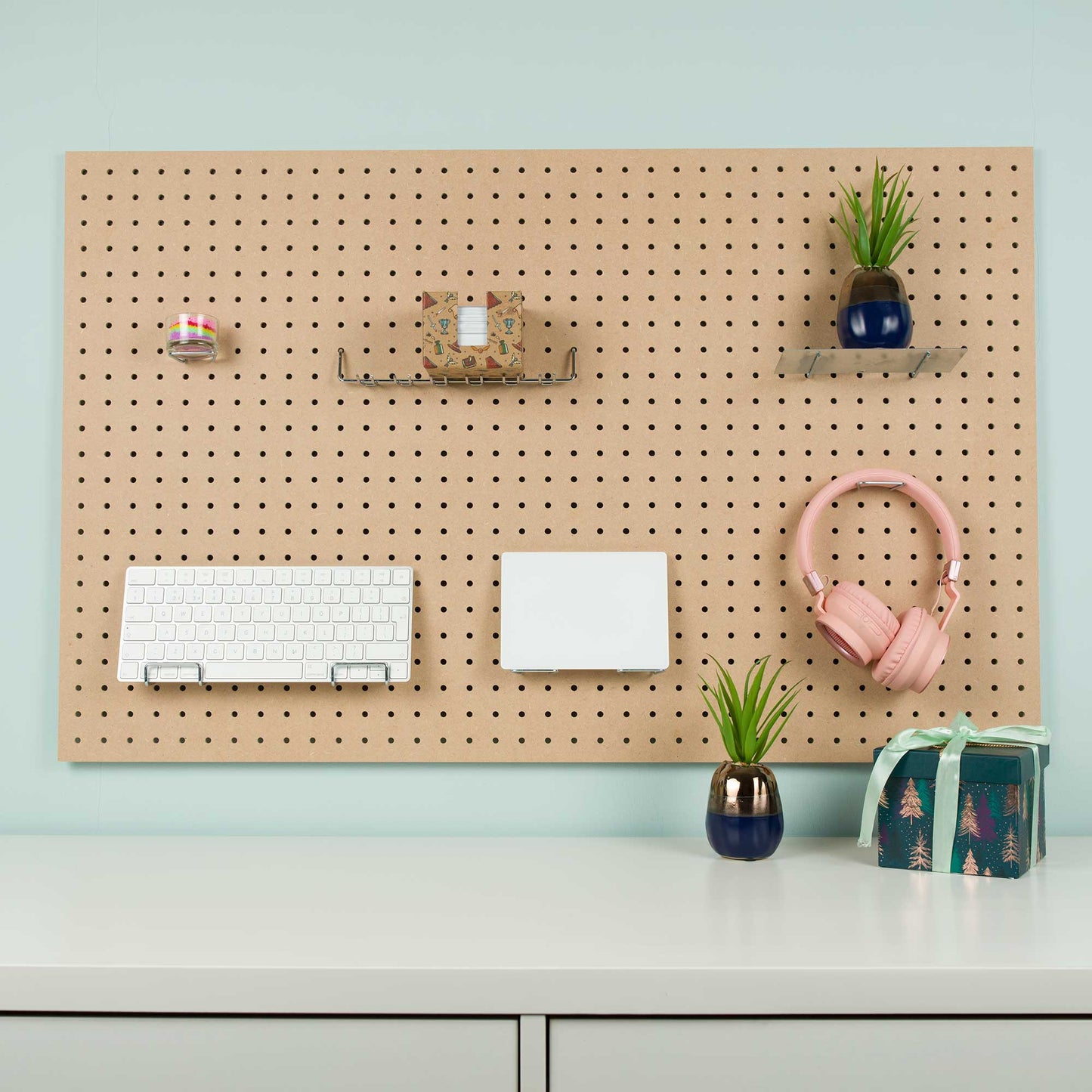 Wall Mounted Pegboard 950 x 600 mm